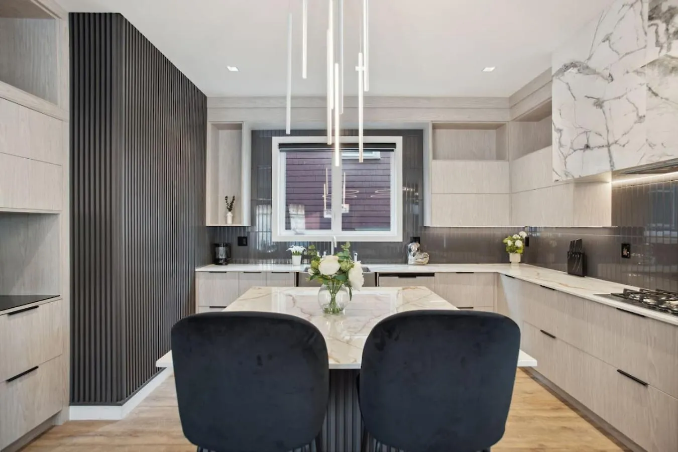 Luxury Downtown Home Near Beach Vancouver Holiday home