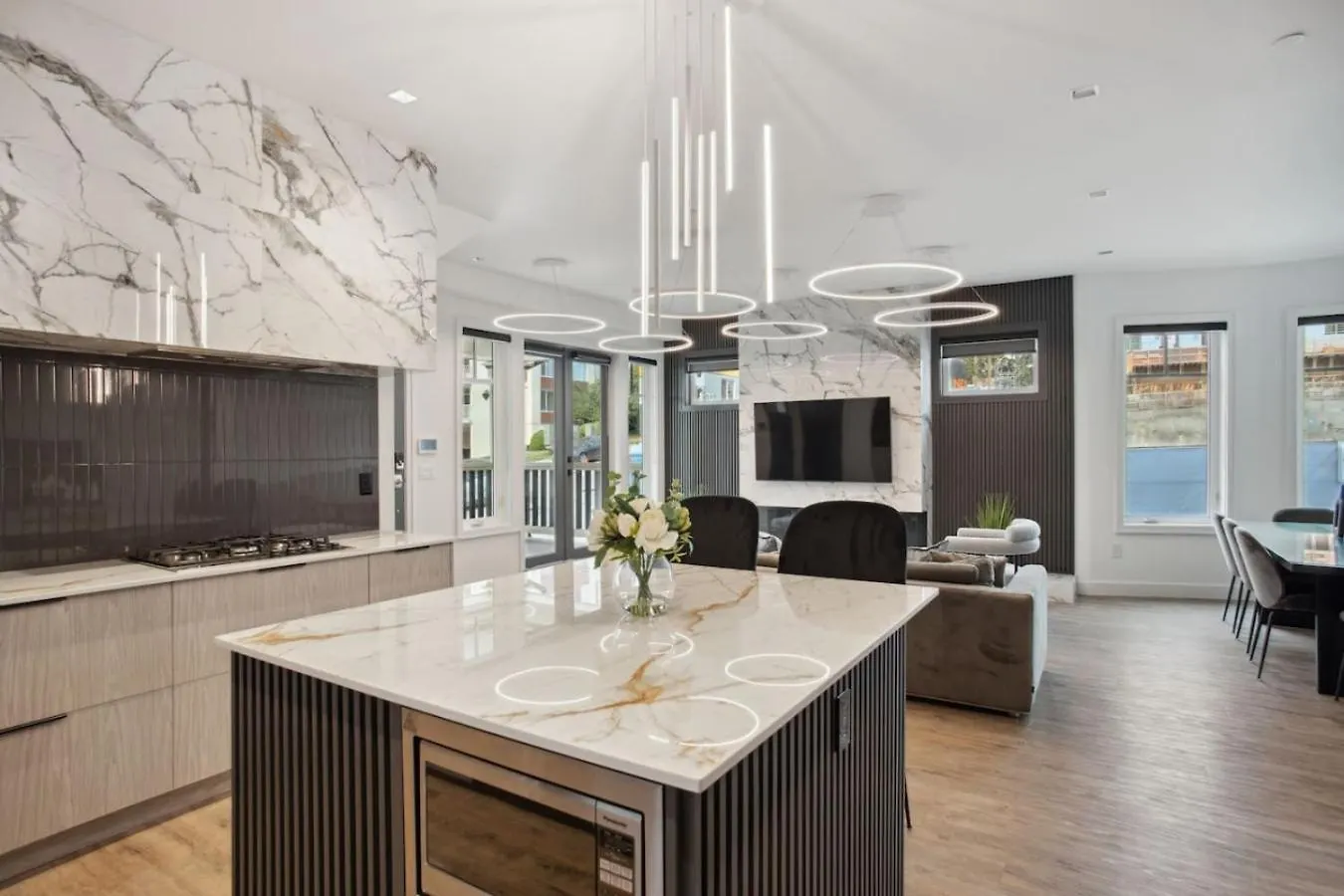 Luxury Downtown Home Near Beach Vancouver Canada